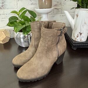 Report Brown Ankle Boot